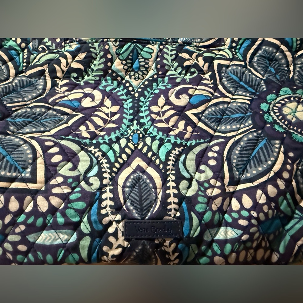 Vera Bradley Tote - Picture 2 of 8